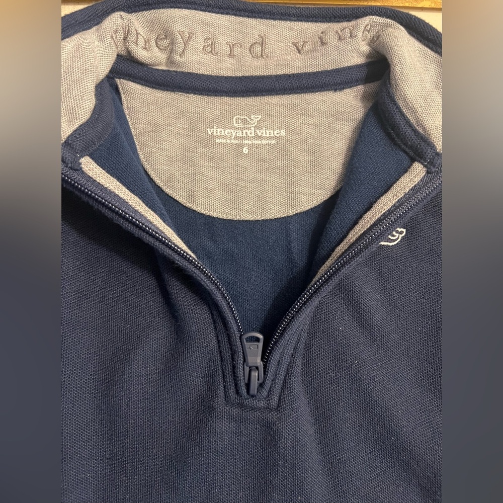 Vineyard Vines Boy’s Quarter Zip size 6 Dark Blue